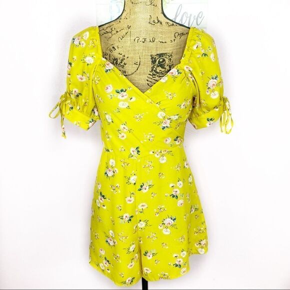 Ten Sixty Sherman Yellow Floral Smocked Back Romper Small Puff Sleeve - Picture 1 of 14